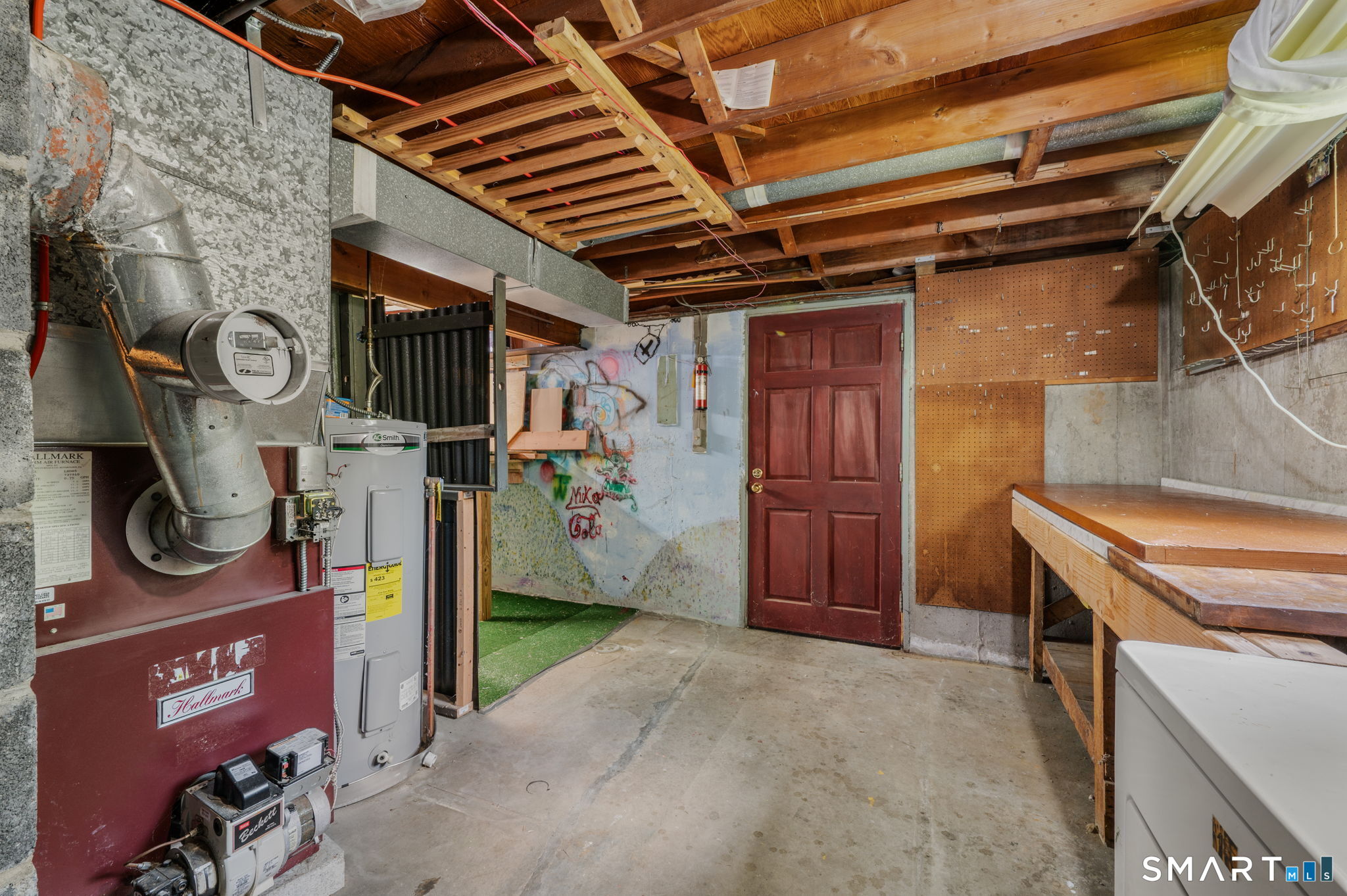 20 Sander Street New London CT 06320