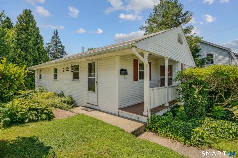 20 Sander Street New London CT 06320