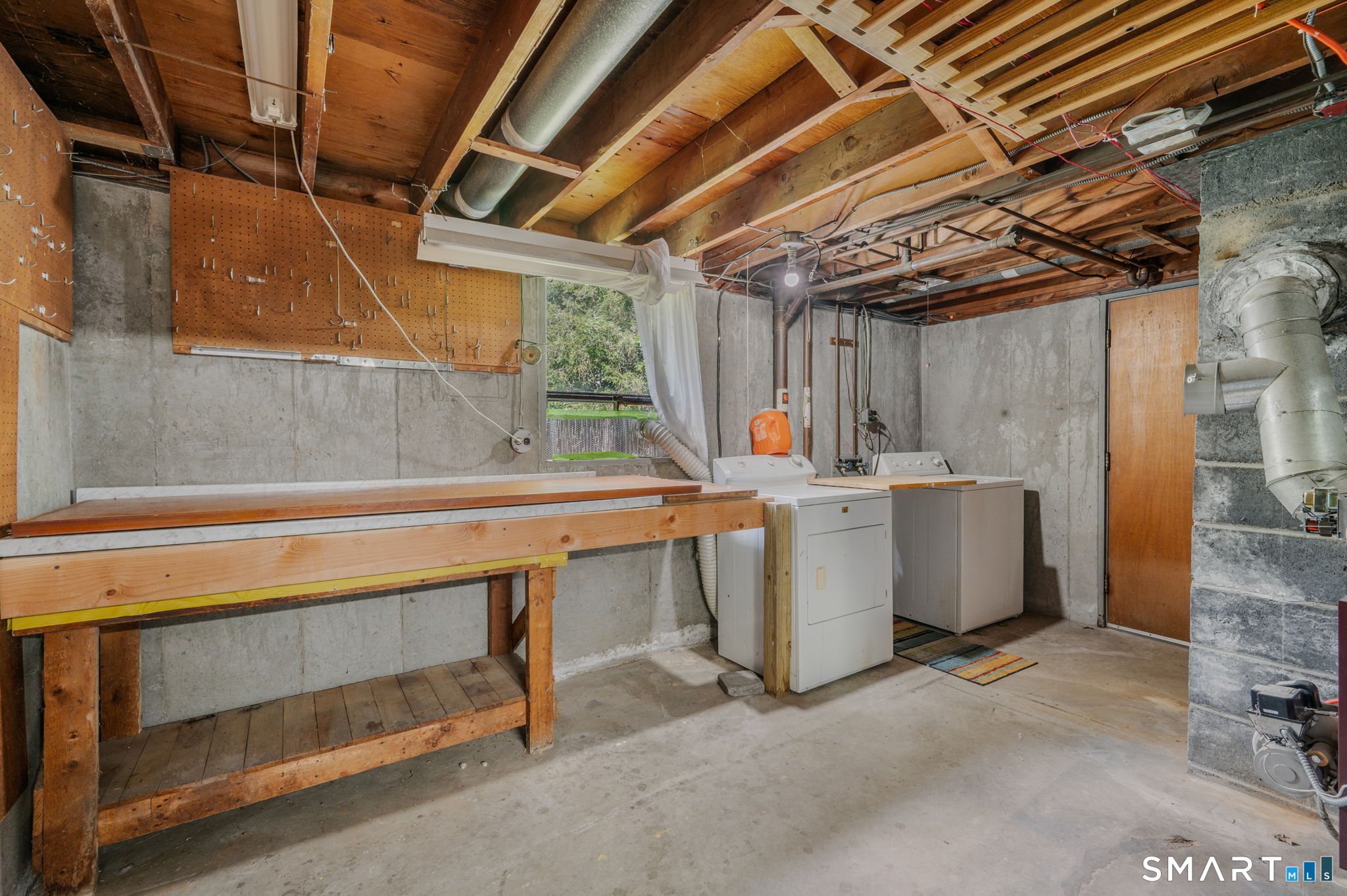 20 Sander Street New London CT 06320