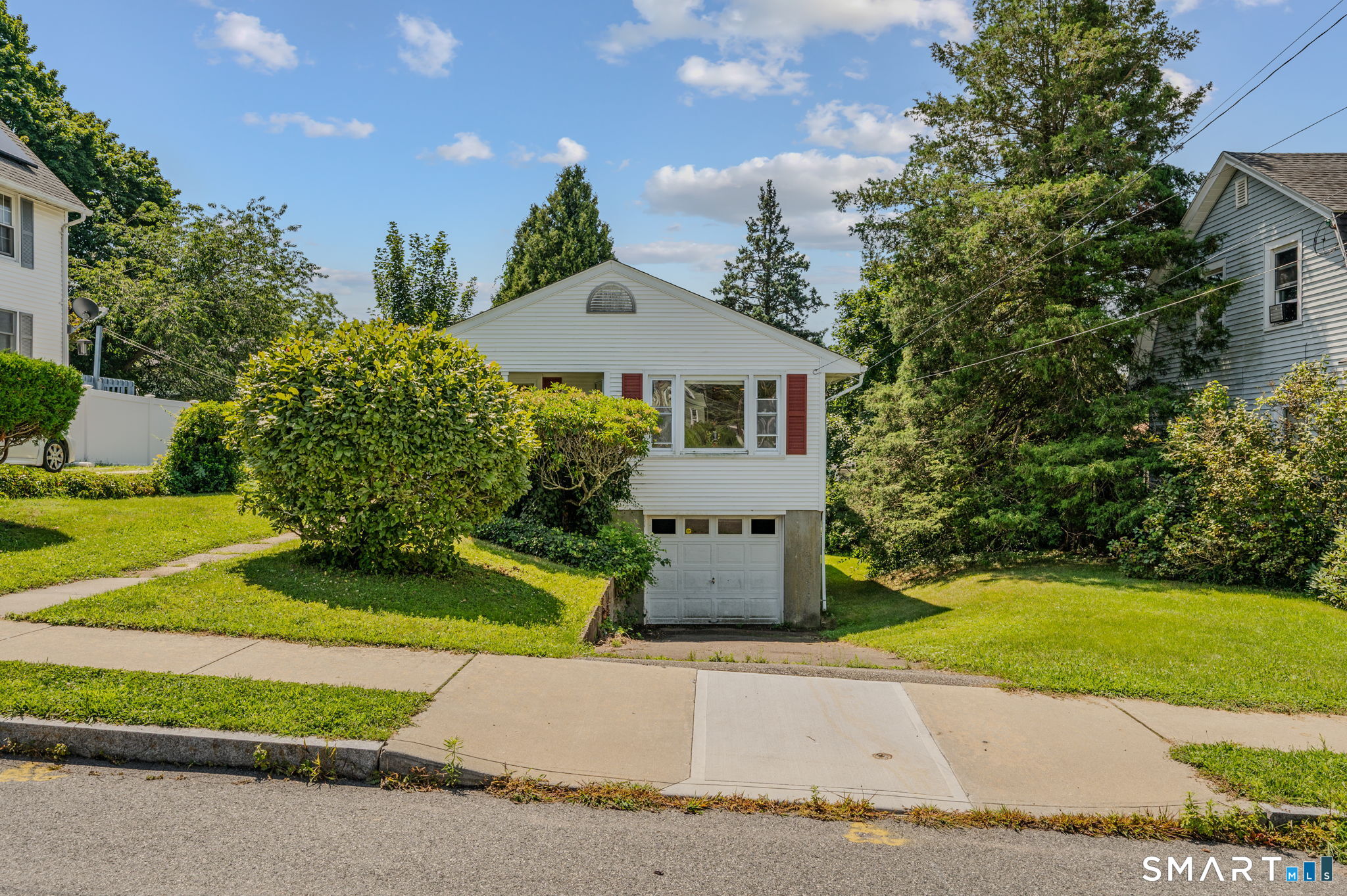 20 Sander Street New London CT 06320