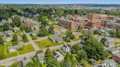 20 Sander Street New London CT 06320