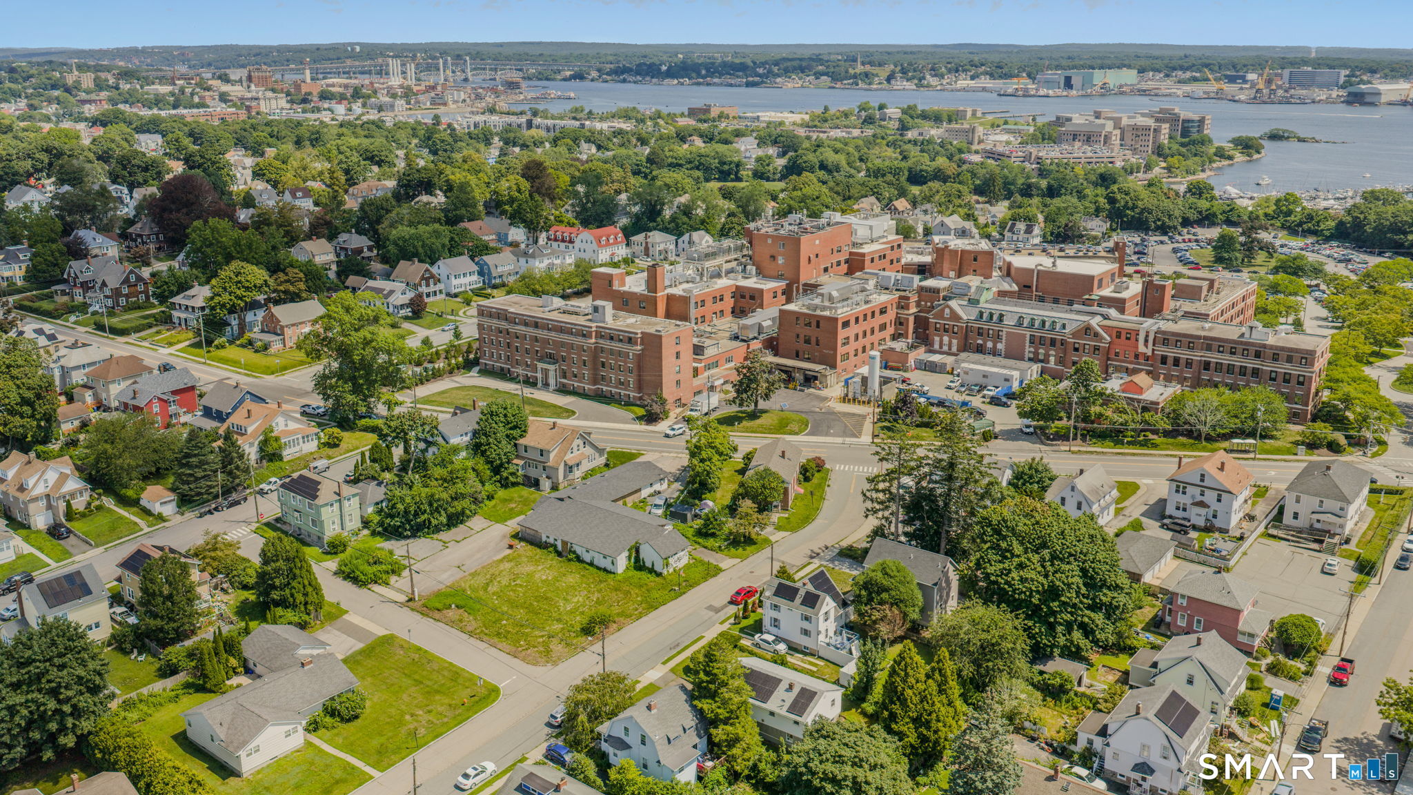 20 Sander Street New London CT 06320