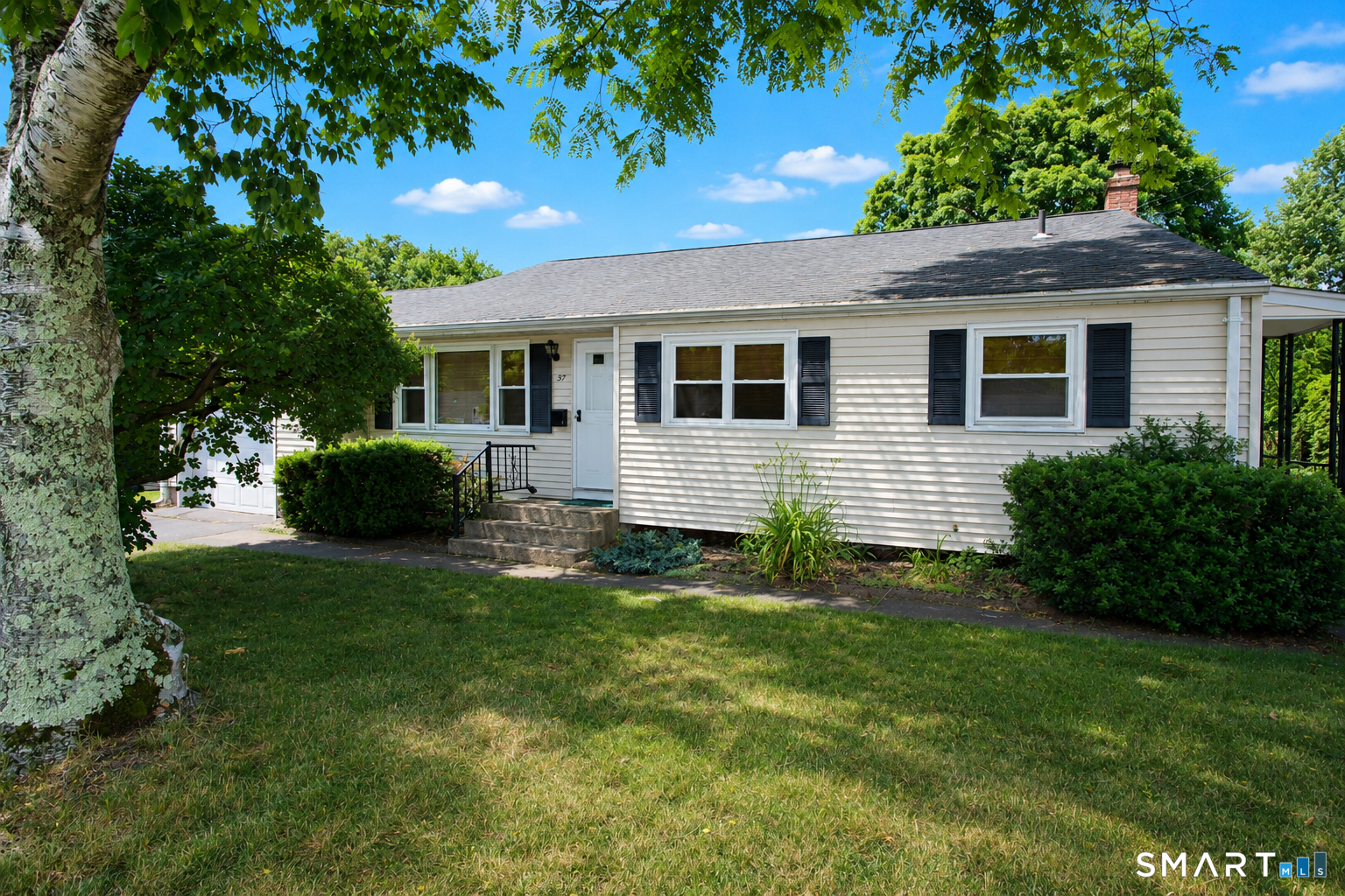 57 Grande Road East Hartford CT 06118