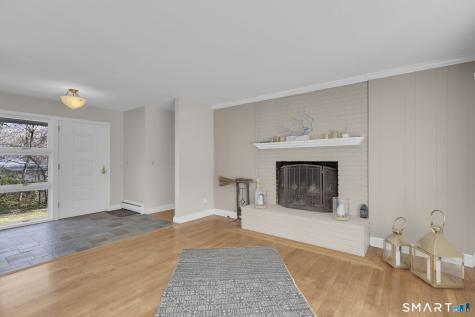 19 Cricklewood Lane Norwalk CT 06851