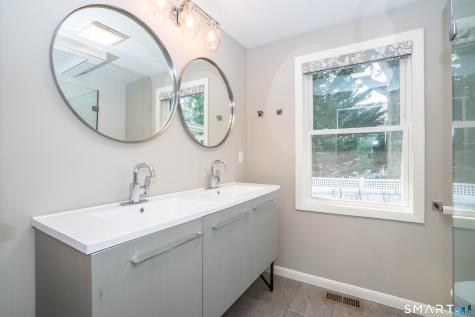 102 Knollwood Road West Hartford CT 06110