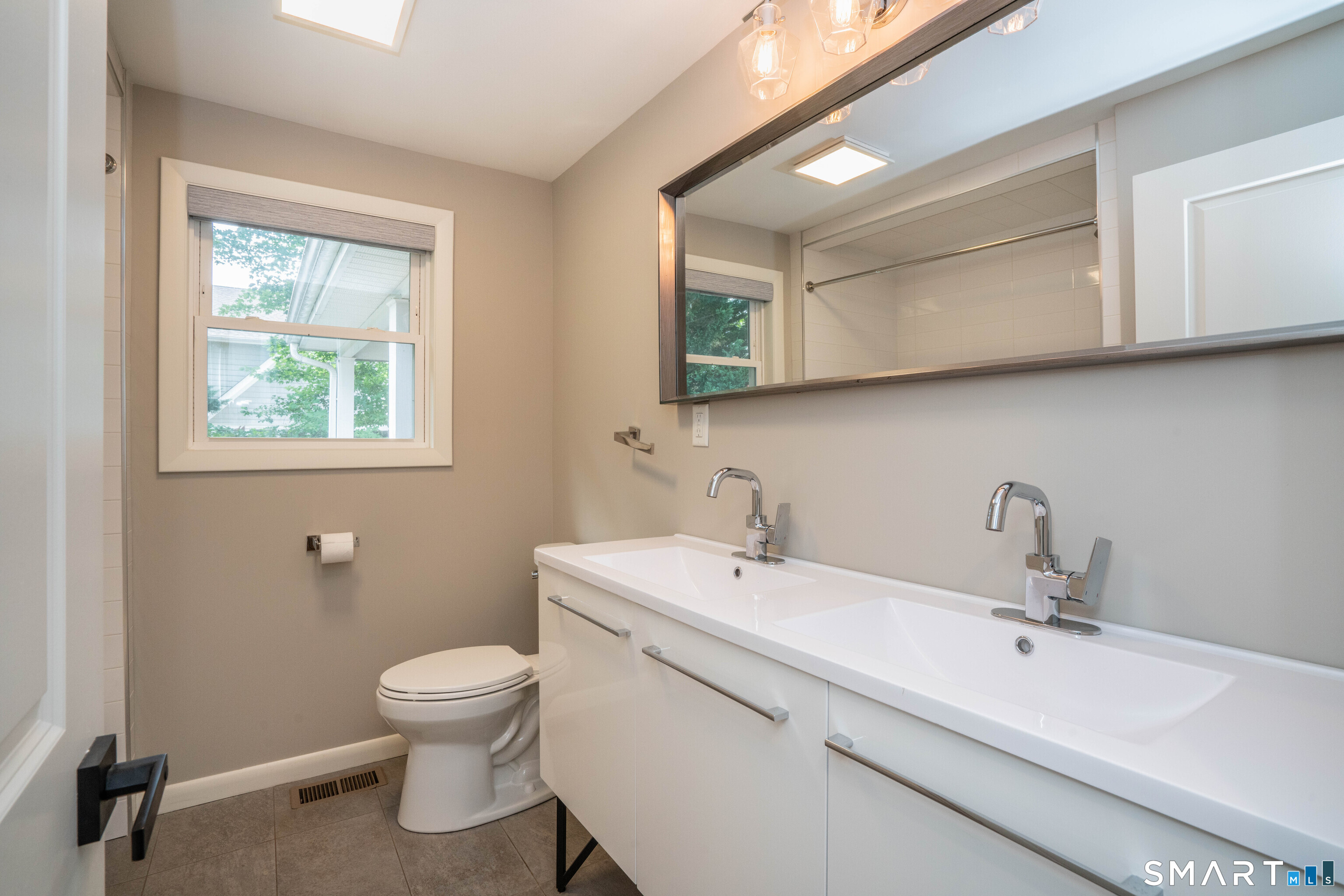 102 Knollwood Road West Hartford CT 06110