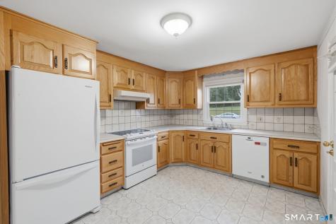 108 Jameswell Road Wethersfield CT 06109