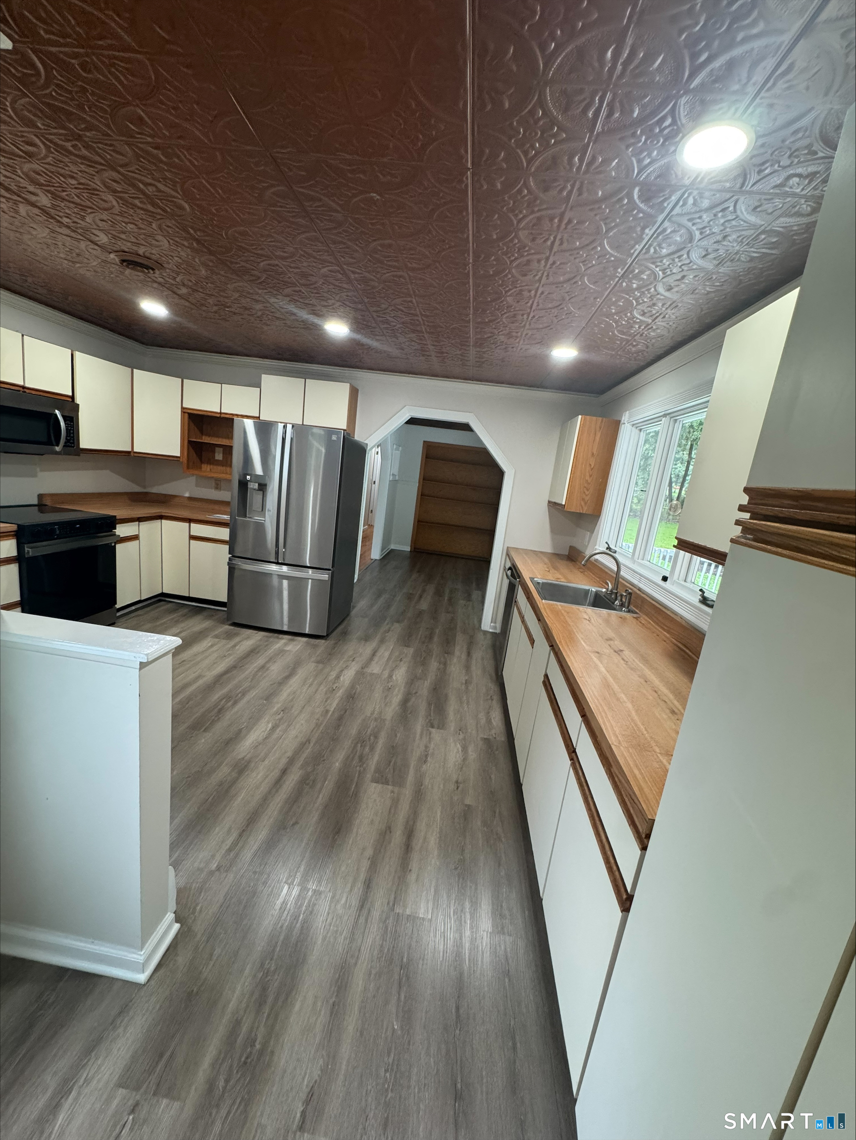 7 North Road Bethel CT 06801