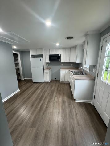7 North Road Bethel CT 06801