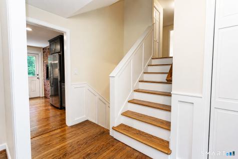 8 Lawton Drive Simsbury CT 06070