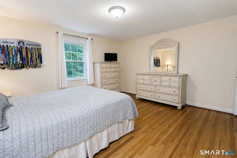 8 Lawton Drive Simsbury CT 06070