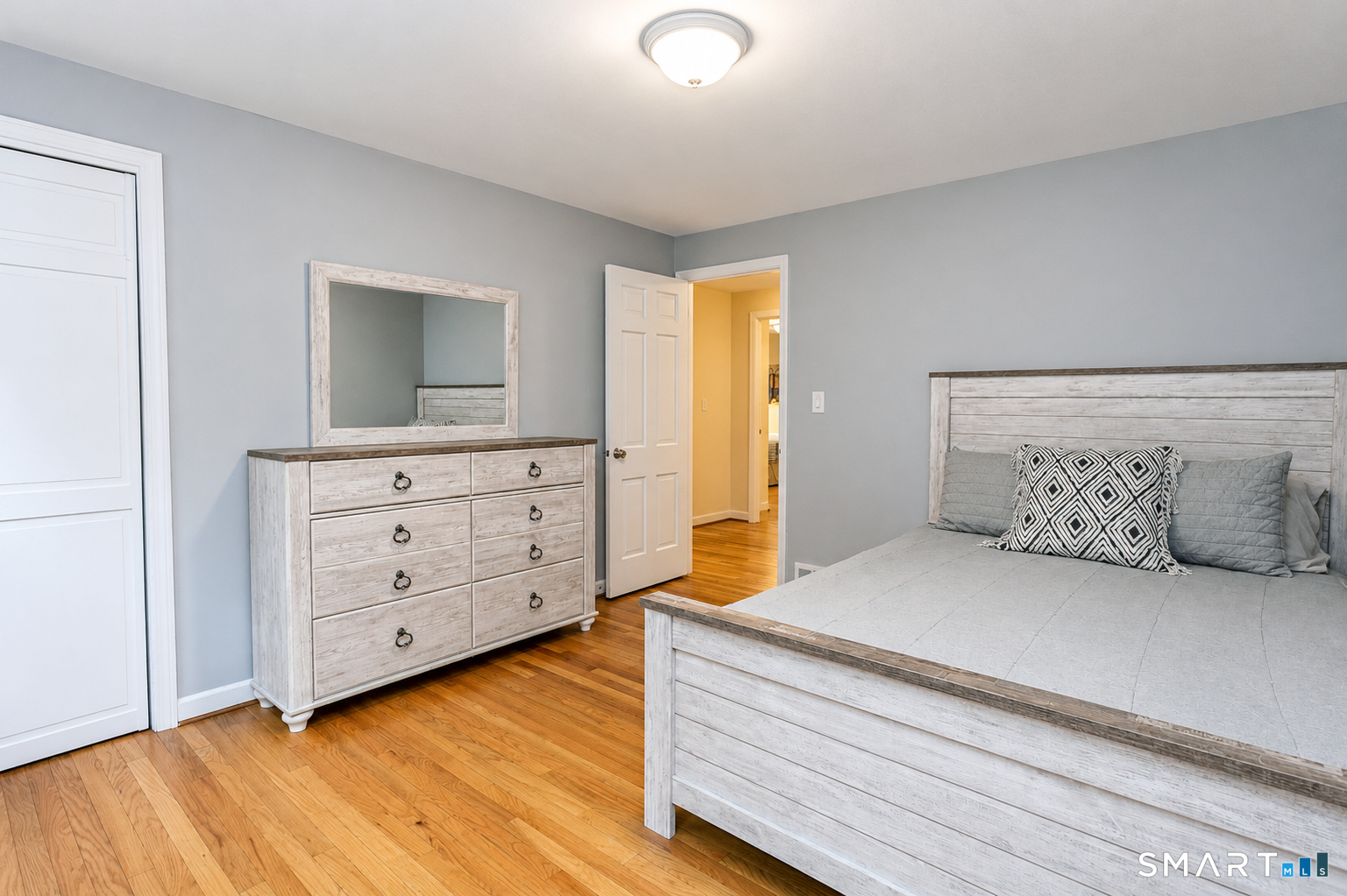 8 Lawton Drive Simsbury CT 06070