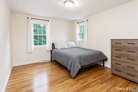 8 Lawton Drive Simsbury CT 06070