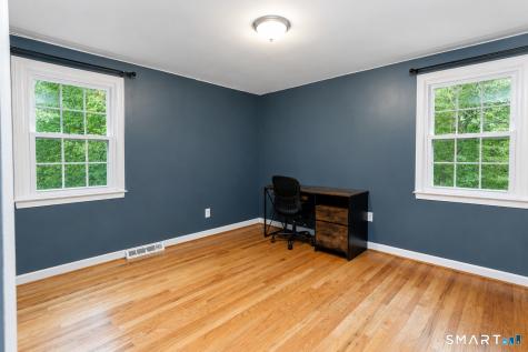 8 Lawton Drive Simsbury CT 06070