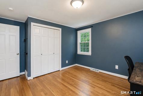 8 Lawton Drive Simsbury CT 06070