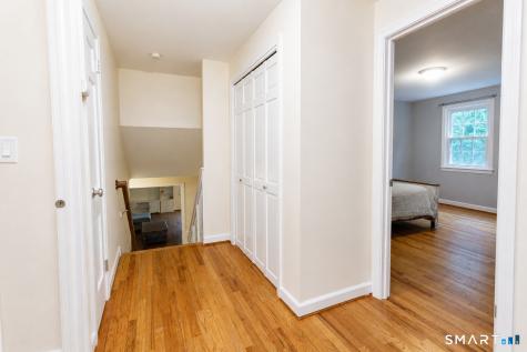8 Lawton Drive Simsbury CT 06070