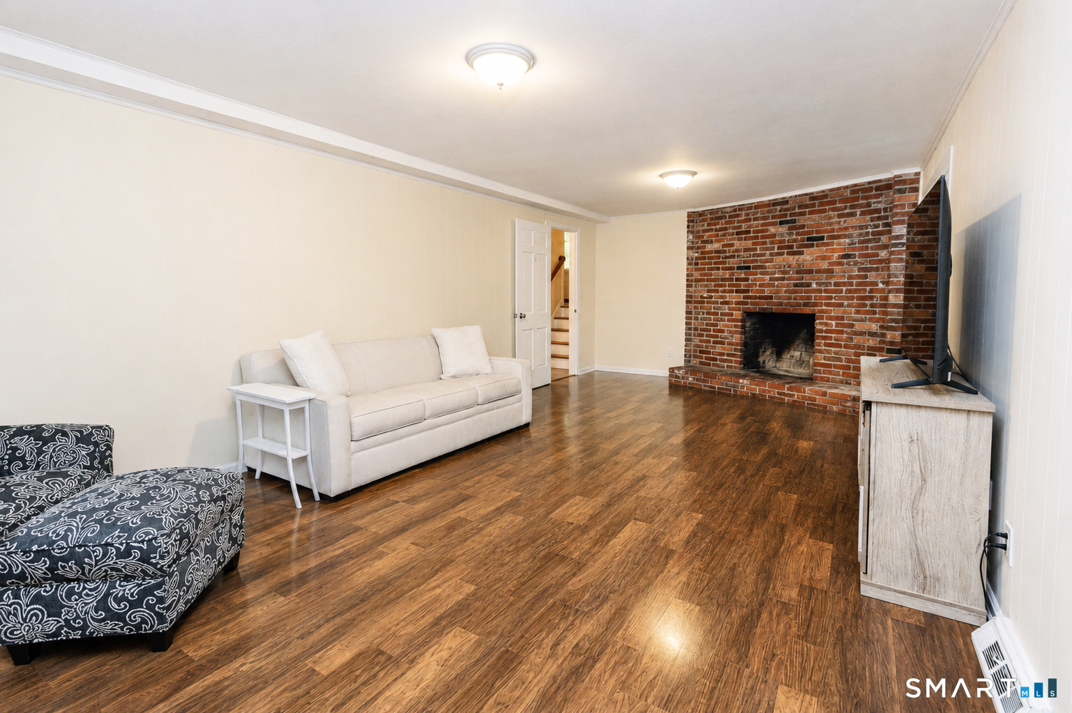 8 Lawton Drive Simsbury CT 06070