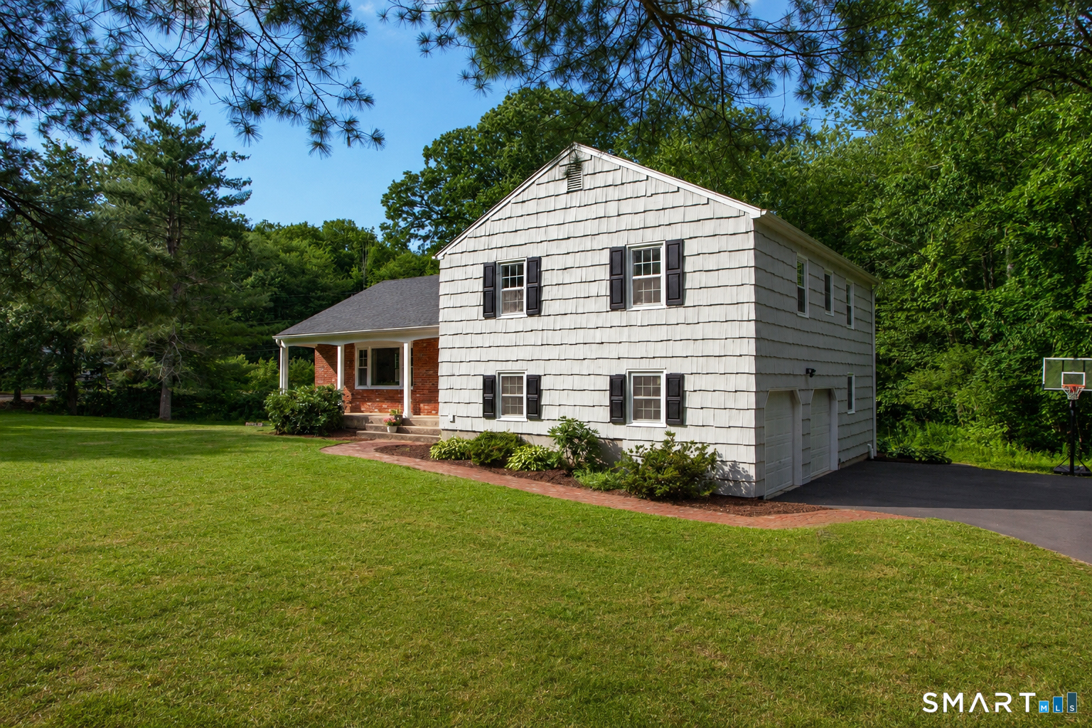 8 Lawton Drive Simsbury CT 06070