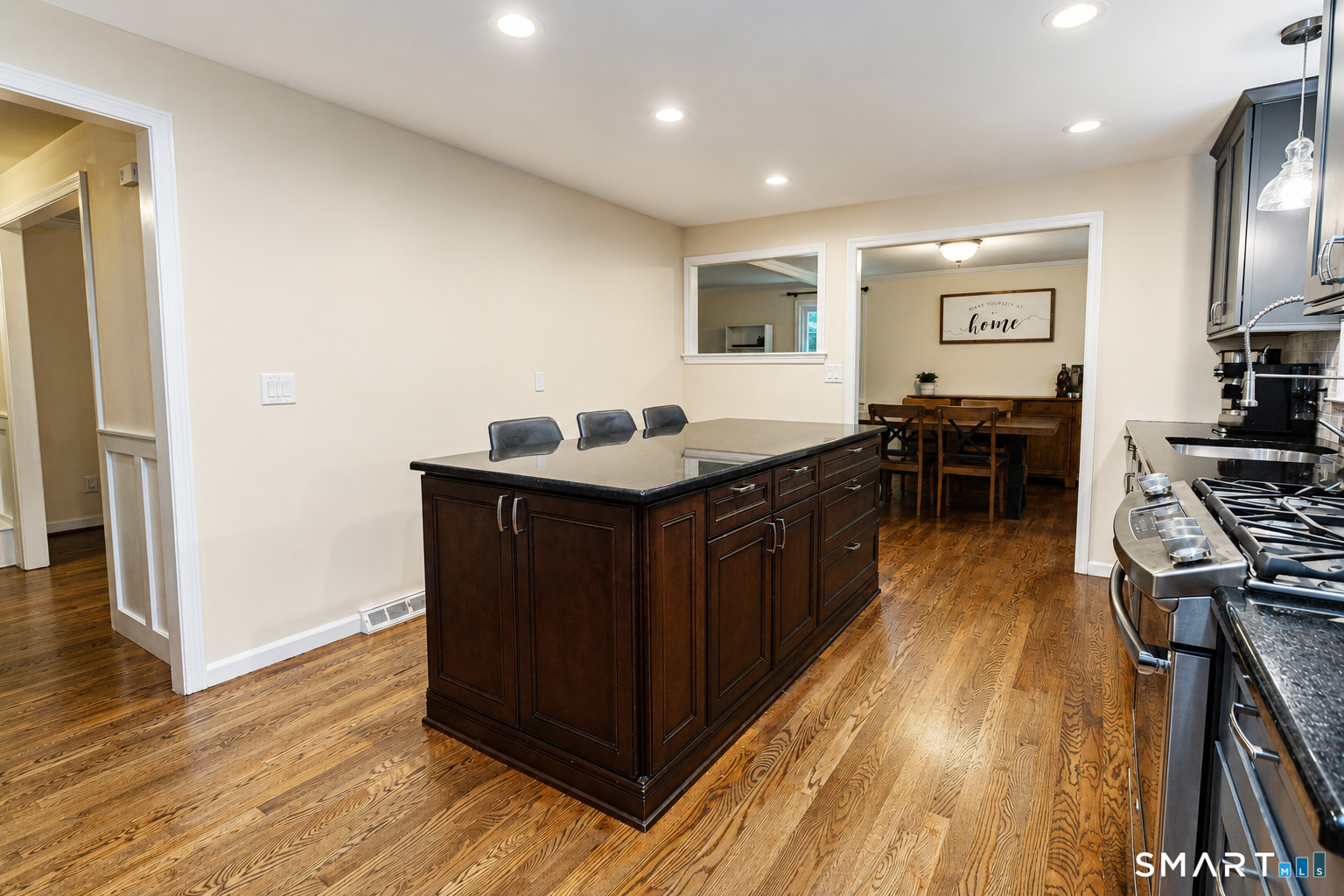 8 Lawton Drive Simsbury CT 06070