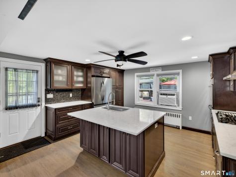 14 Oakwood Lane Clinton CT 06413