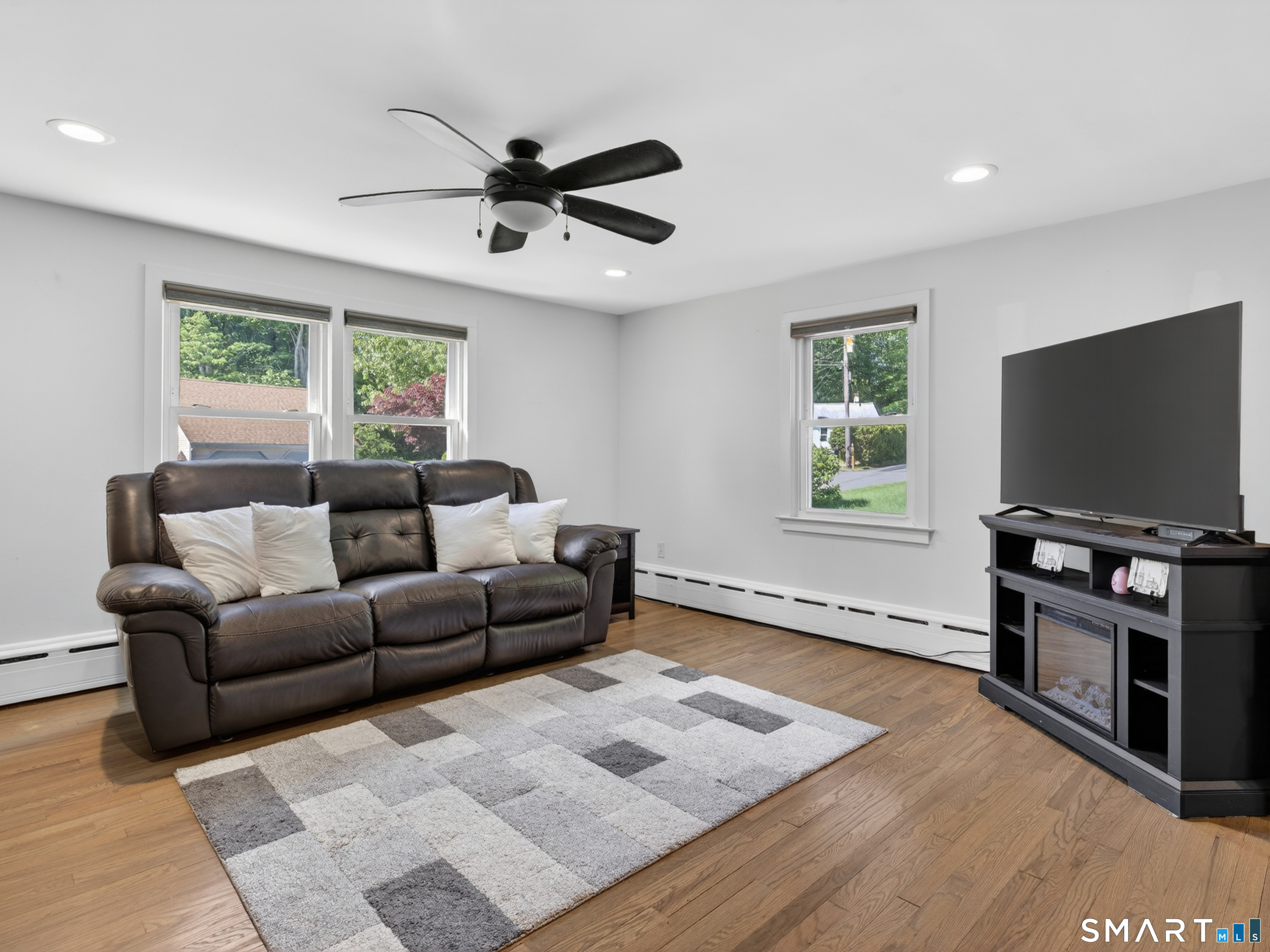 14 Oakwood Lane Clinton CT 06413