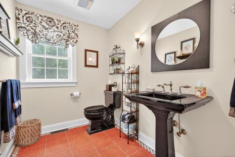 99 Carriage Lane Roxbury CT 06783