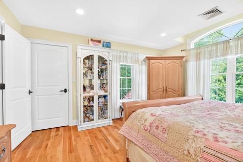 99 Carriage Lane Roxbury CT 06783