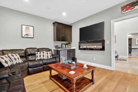 99 Carriage Lane Roxbury CT 06783