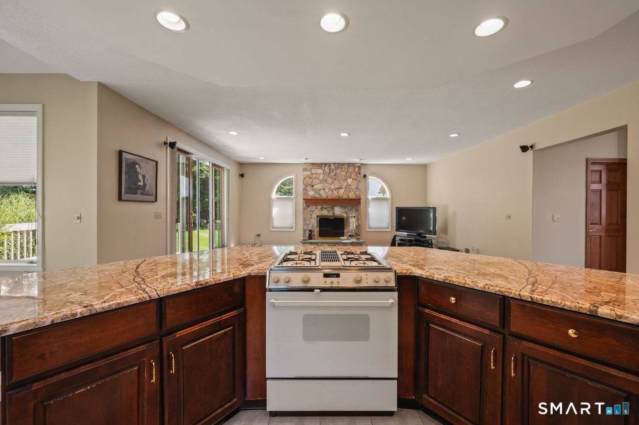 124 Suncrest Court Torrington CT 06790