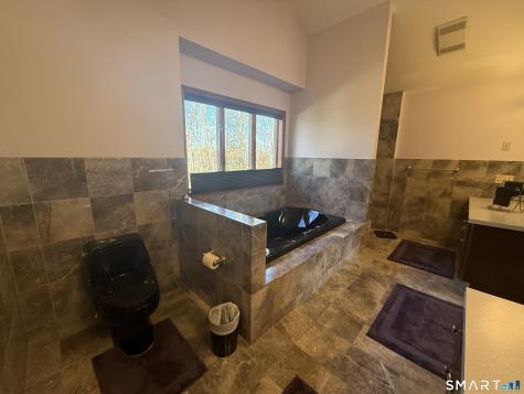 124 Suncrest Court Torrington CT 06790