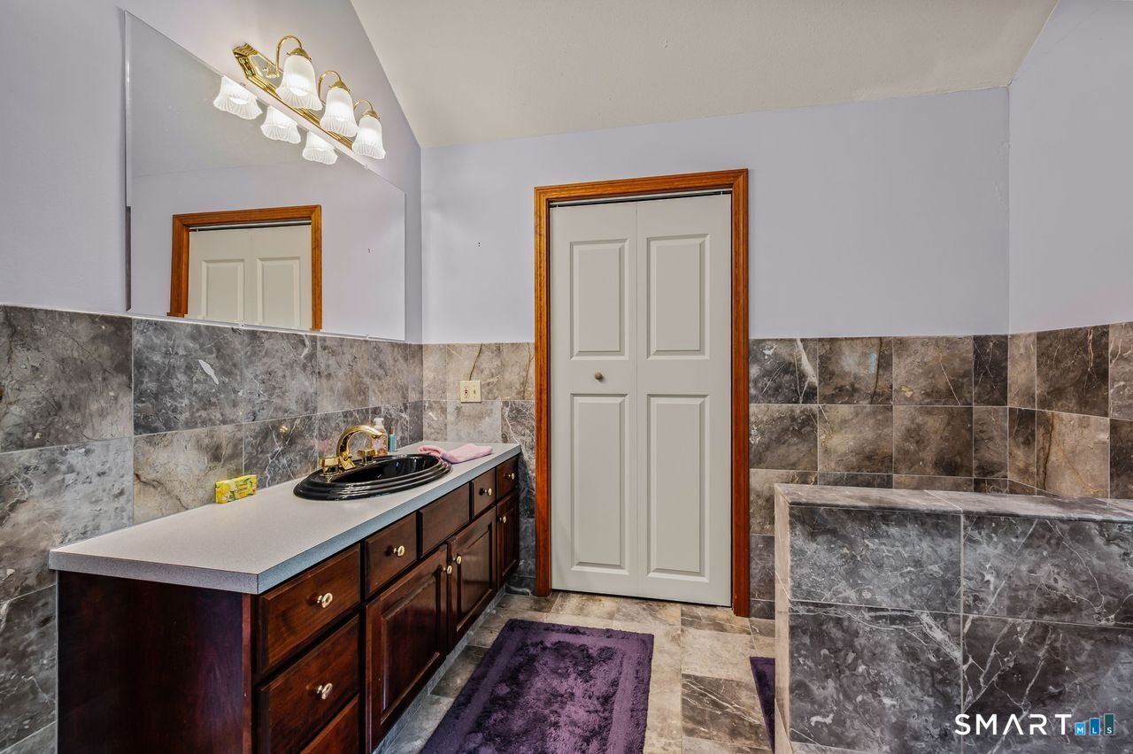 124 Suncrest Court Torrington CT 06790