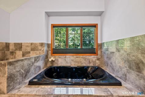 124 Suncrest Court Torrington CT 06790