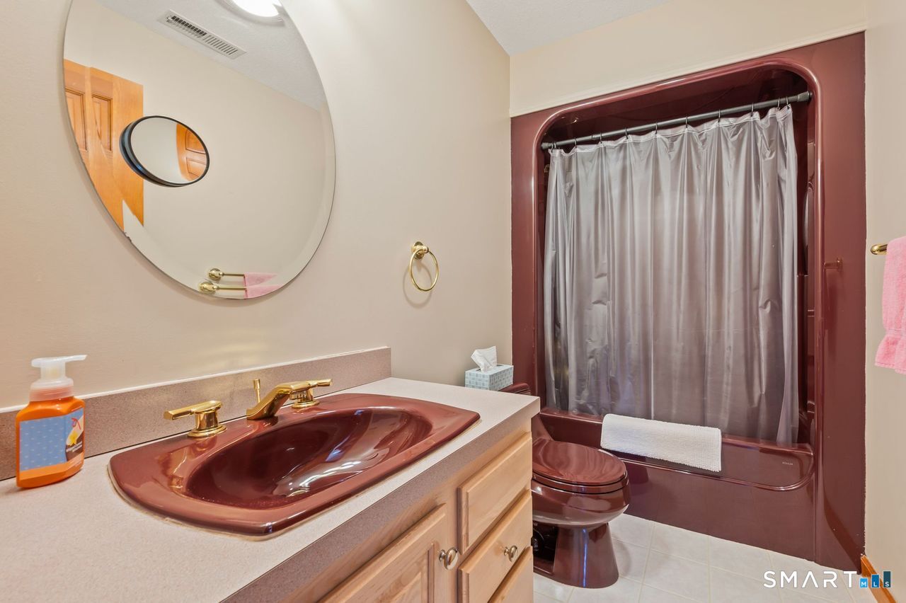124 Suncrest Court Torrington CT 06790