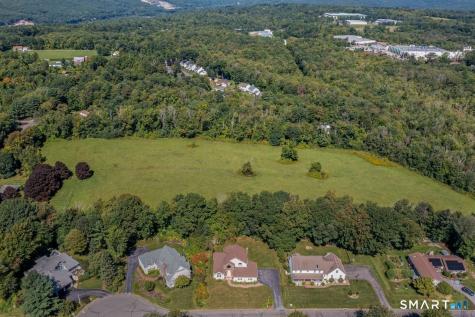 124 Suncrest Court Torrington CT 06790