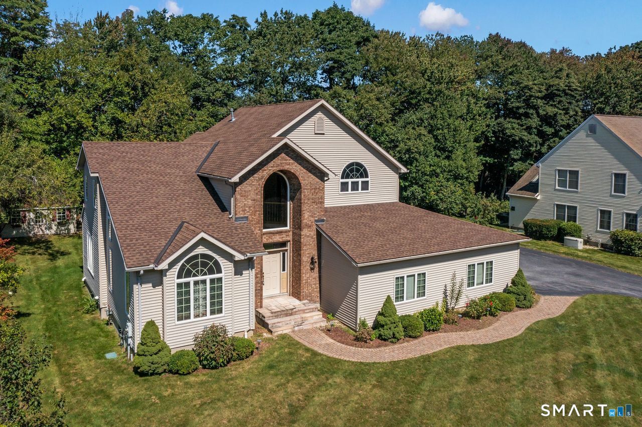 124 Suncrest Court Torrington CT 06790