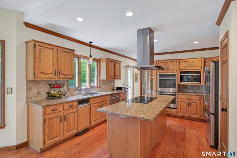 7 Huntington Lane New Fairfield CT 06812