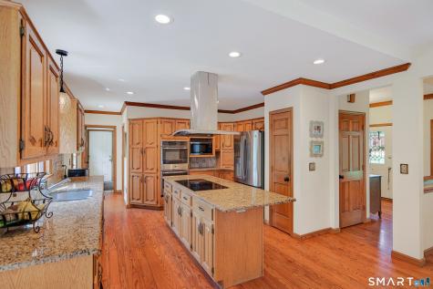 7 Huntington Lane New Fairfield CT 06812