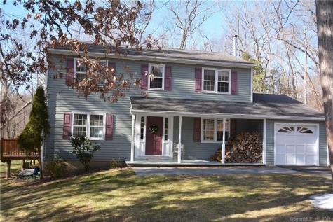 65 Arrowhead Way Woodbury CT 06798