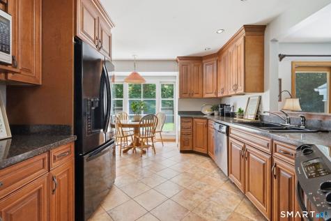 165 Winding Lane Avon CT 06001