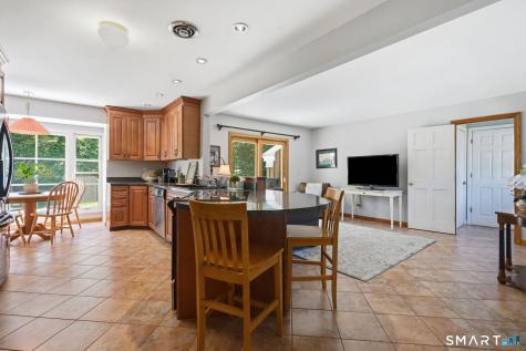 165 Winding Lane Avon CT 06001