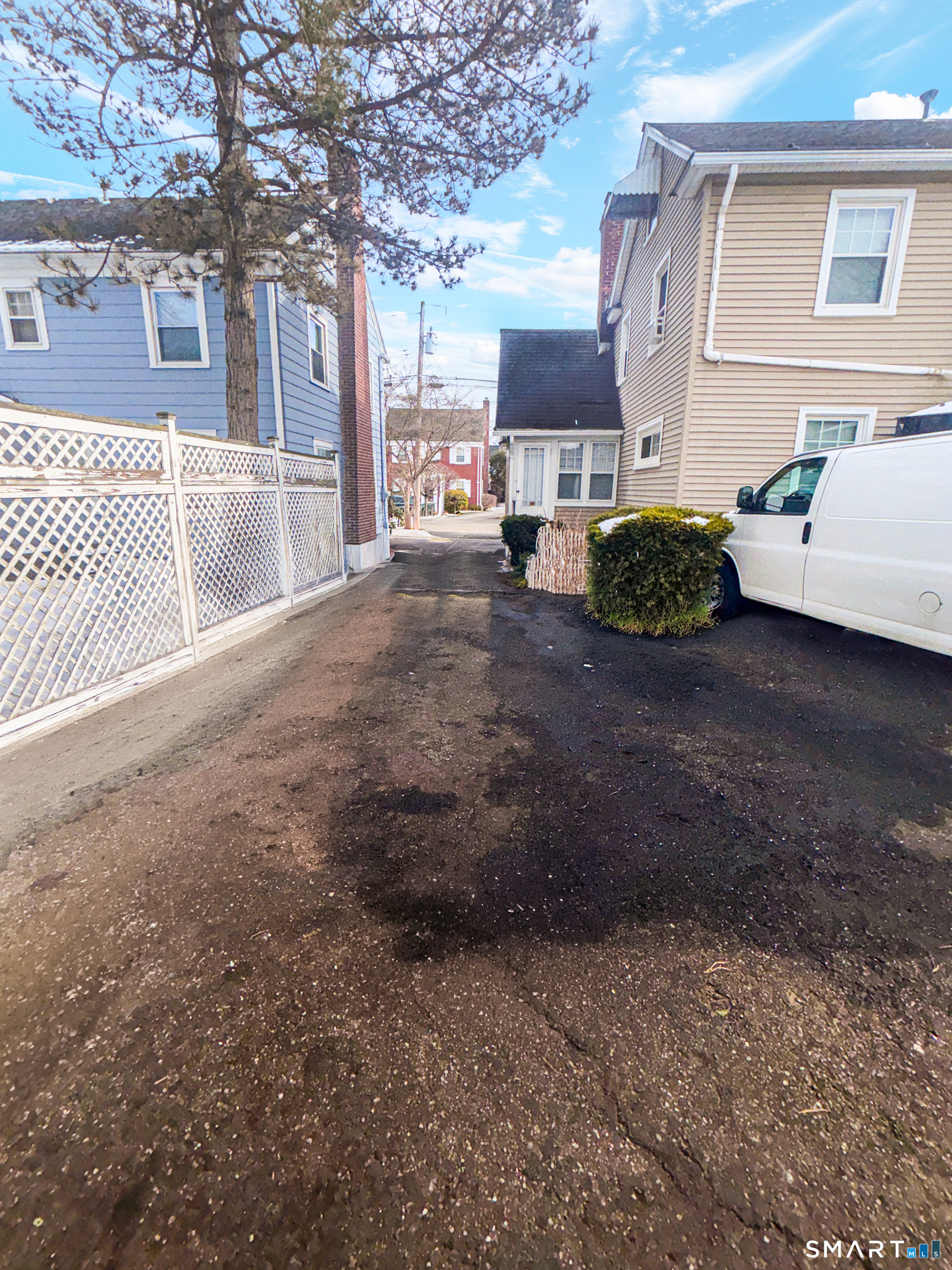 660 West Jackson Avenue Bridgeport CT 06604