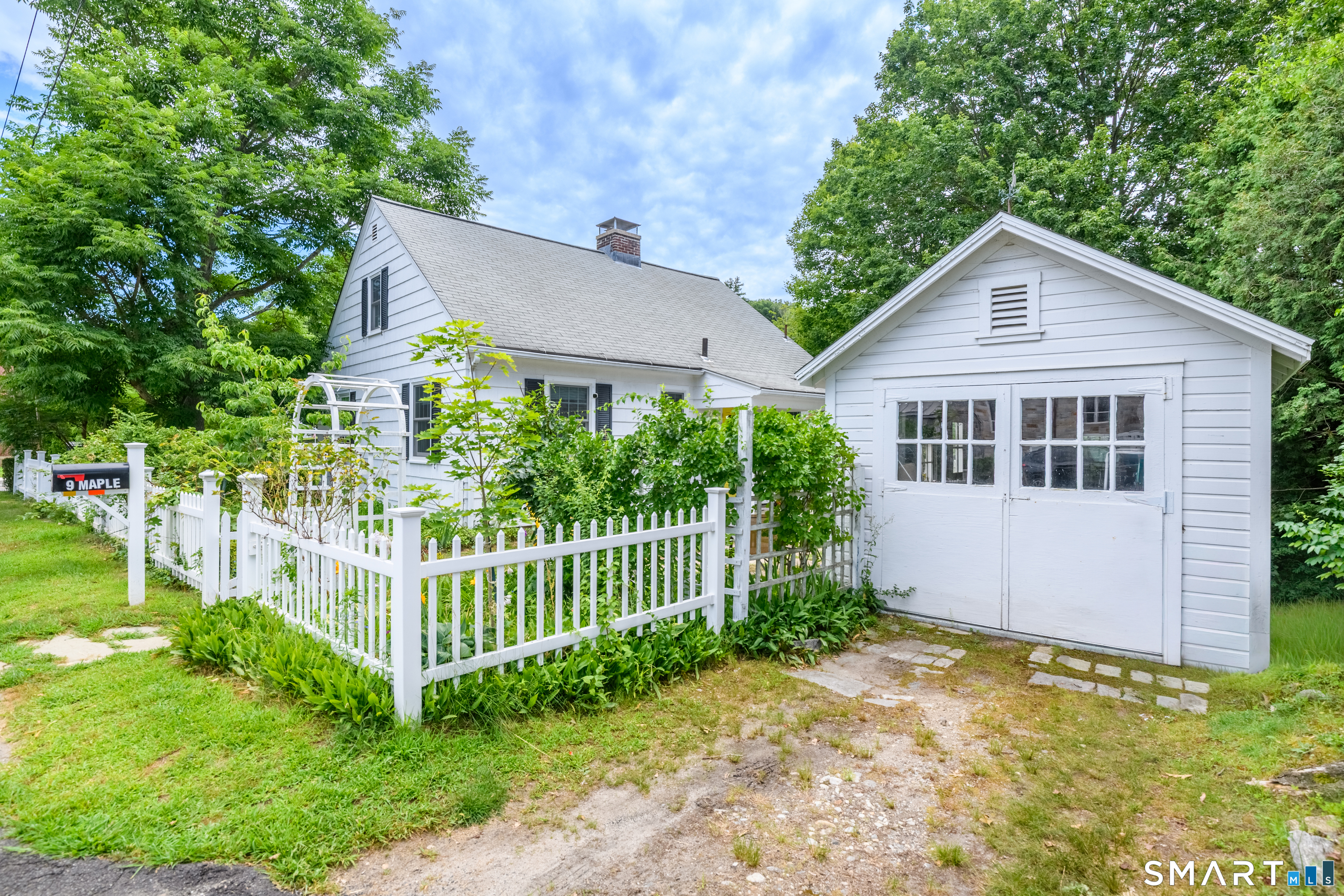 9 Maple Avenue Beacon Falls CT 06403