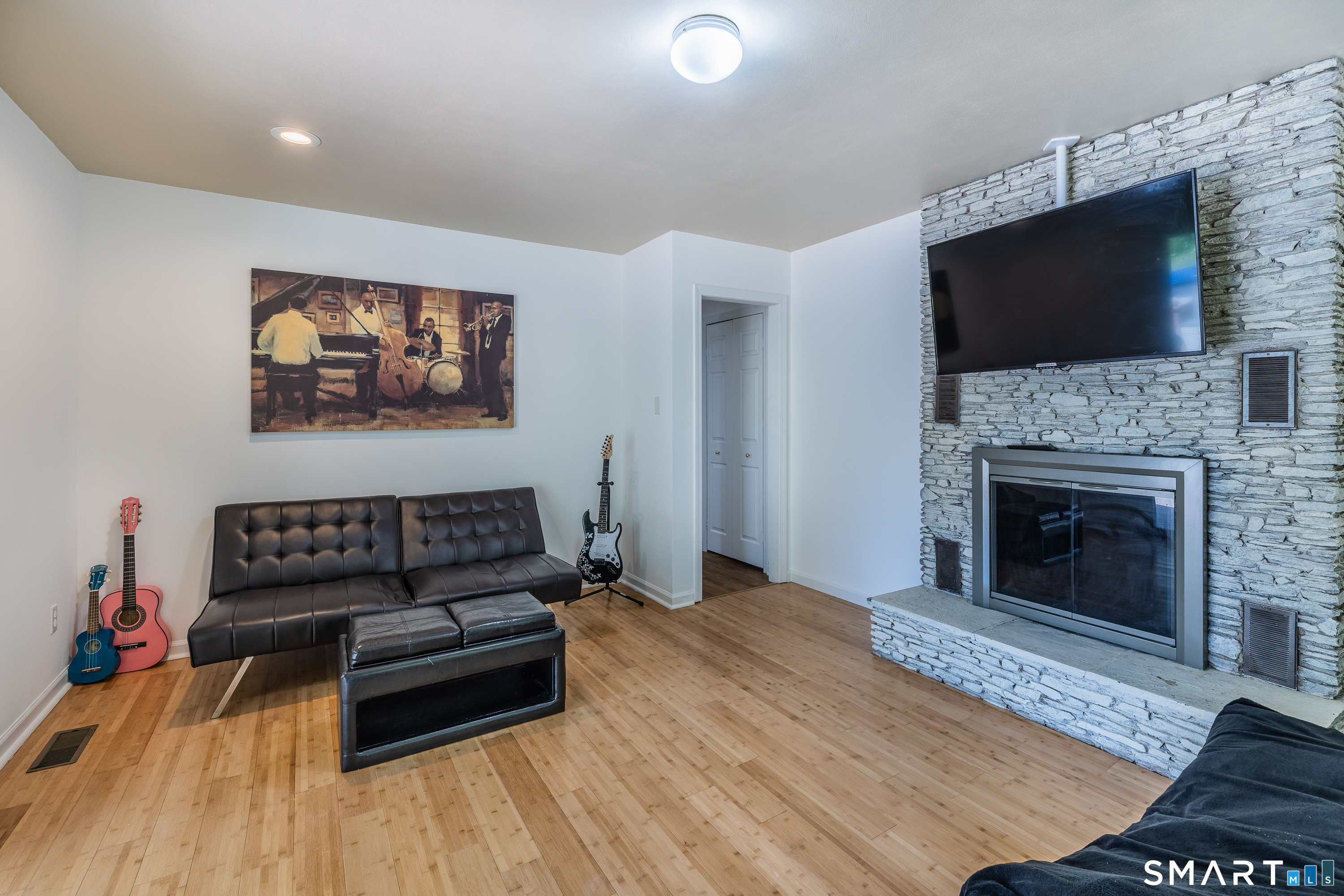 135 Walnut Tree Hill Road Shelton CT 06484
