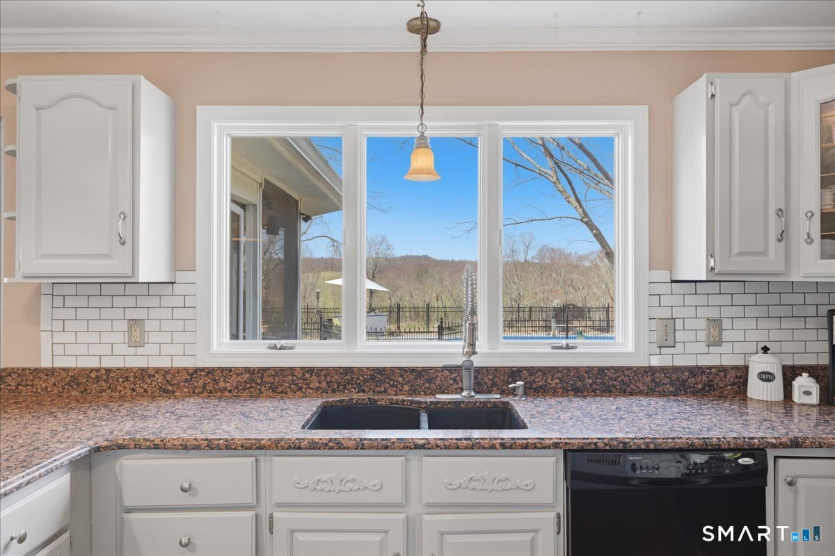 792 Wrights Crossing Road Pomfret CT 06259