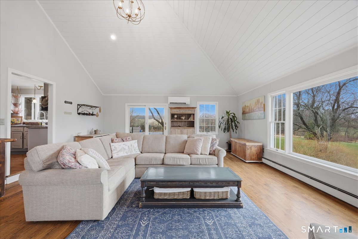 792 Wrights Crossing Road Pomfret CT 06259