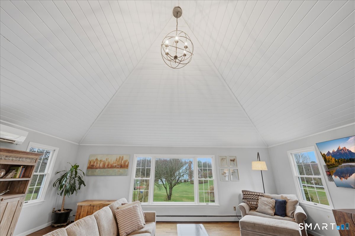 792 Wrights Crossing Road Pomfret CT 06259