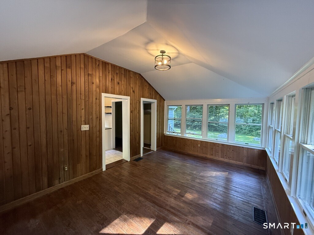 205 Mountain Road Wilton CT 06897