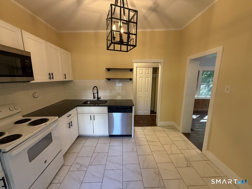 205 Mountain Road Wilton CT 06897