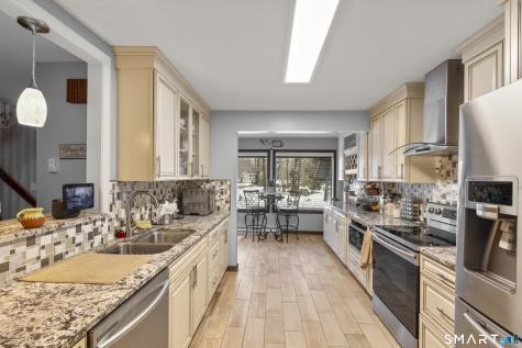 57 Mistywood Lane Naugatuck CT 06770