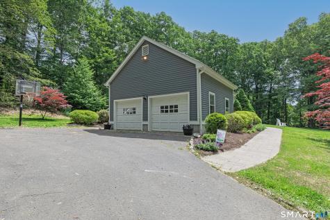 15 Saxony Lane Woodbury CT 06798